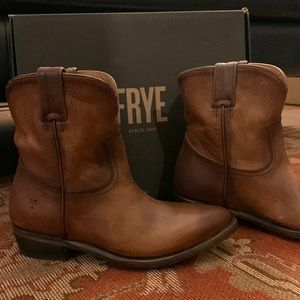 Frye Billy Short Boot 6.5 Cognac